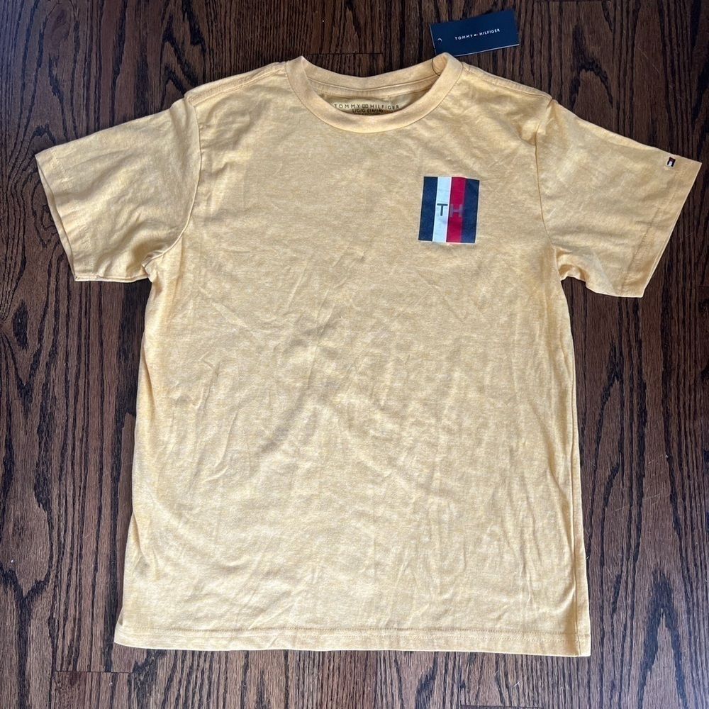 Tommy Hilfiger Yellow Tee Shirt Retro L (16/18) NWT Short Sleeve Teen